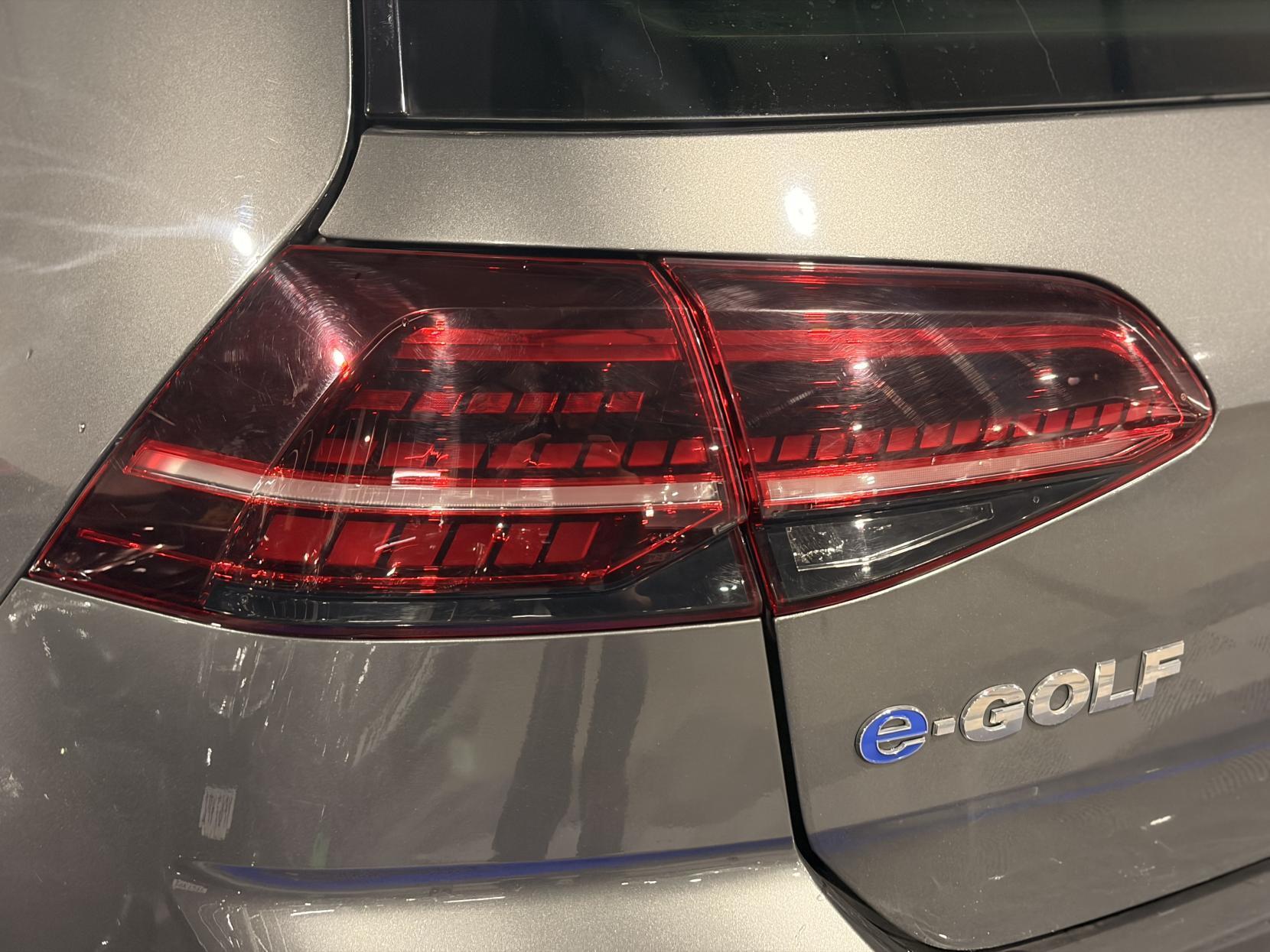 Volkswagen e-Golf - Image 10