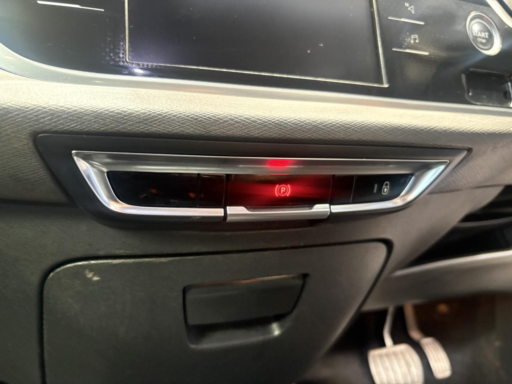 Citroen Grand C4 Spacetourer - Image 17