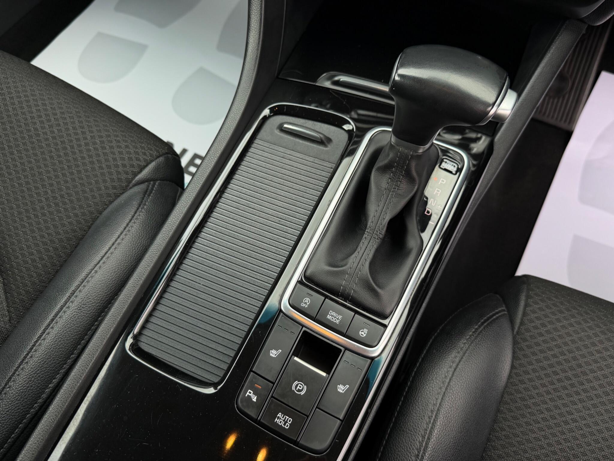 Kia Optima - Image 26