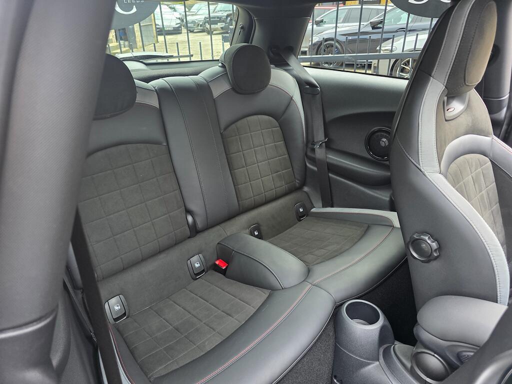 MINI Hatch - Image 41