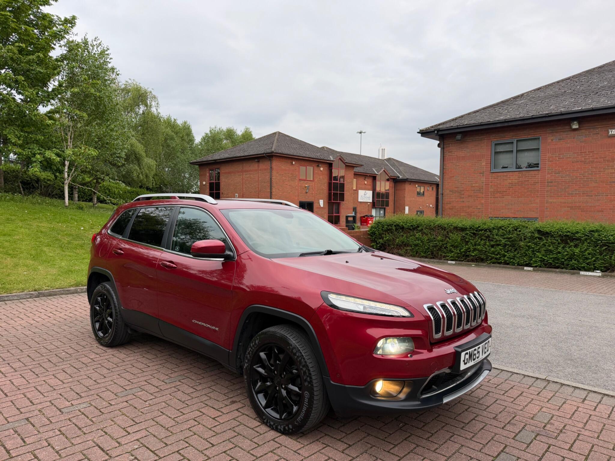 Jeep Cherokee - Image 12