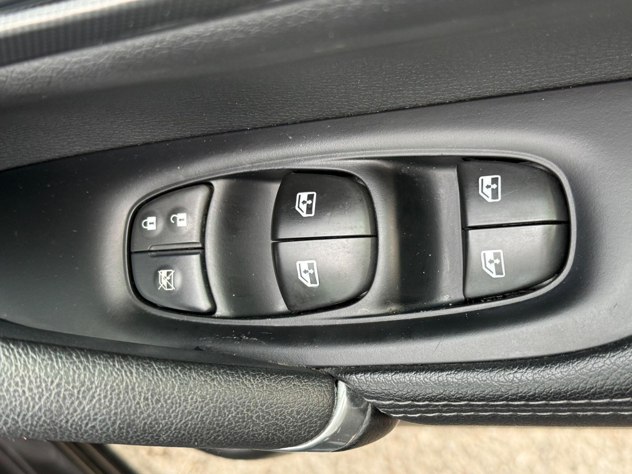 Nissan Qashqai - Image 27