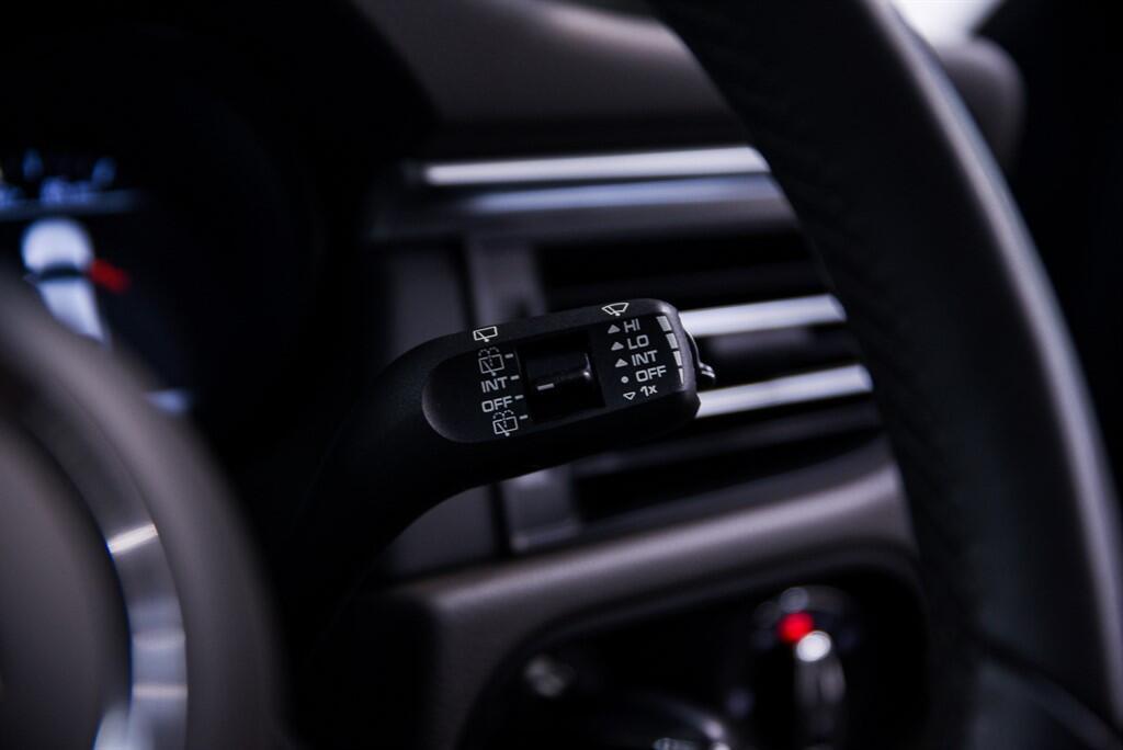 Porsche Macan - Image 33