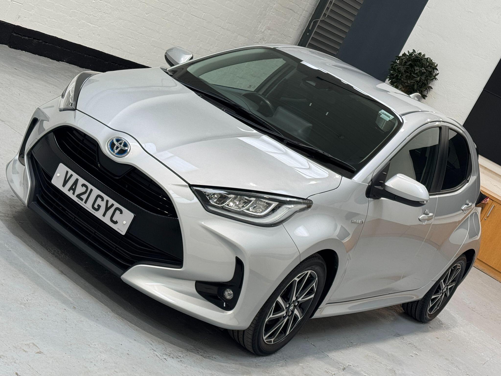 Toyota Yaris - Image 22