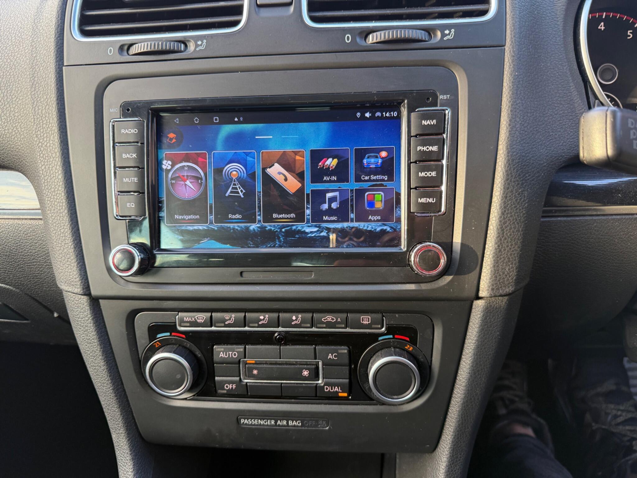 Volkswagen Golf - Image 14
