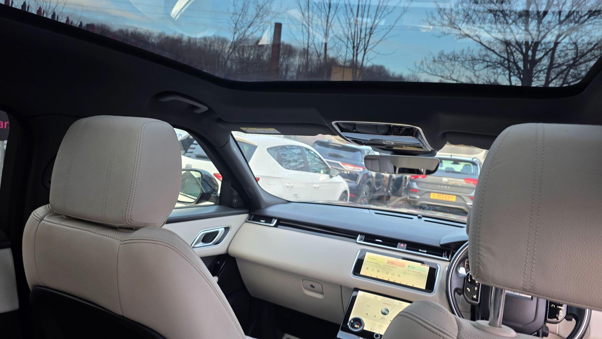 Land Rover Range Rover Velar - Image 41