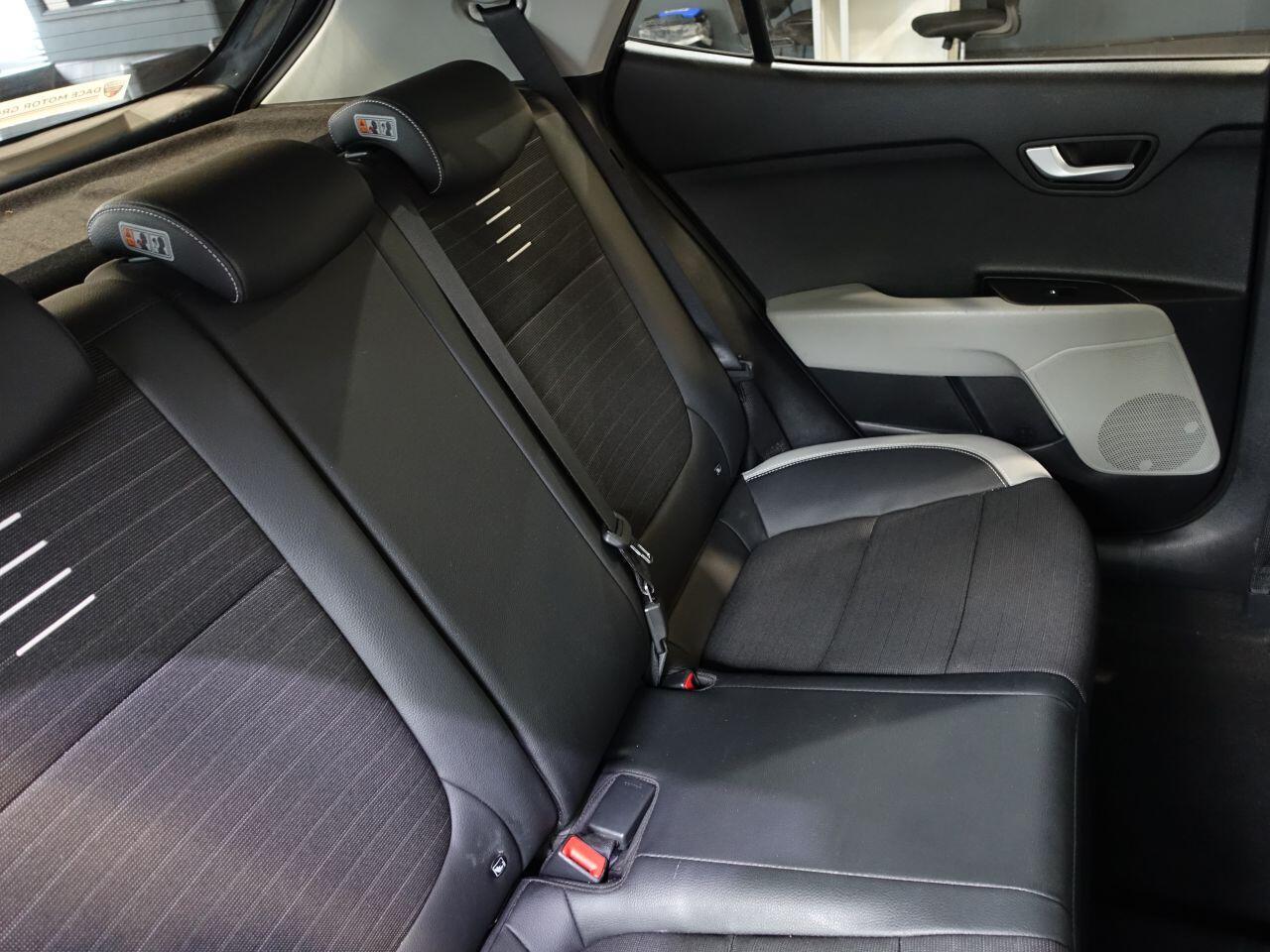 Kia Stonic - Image 13