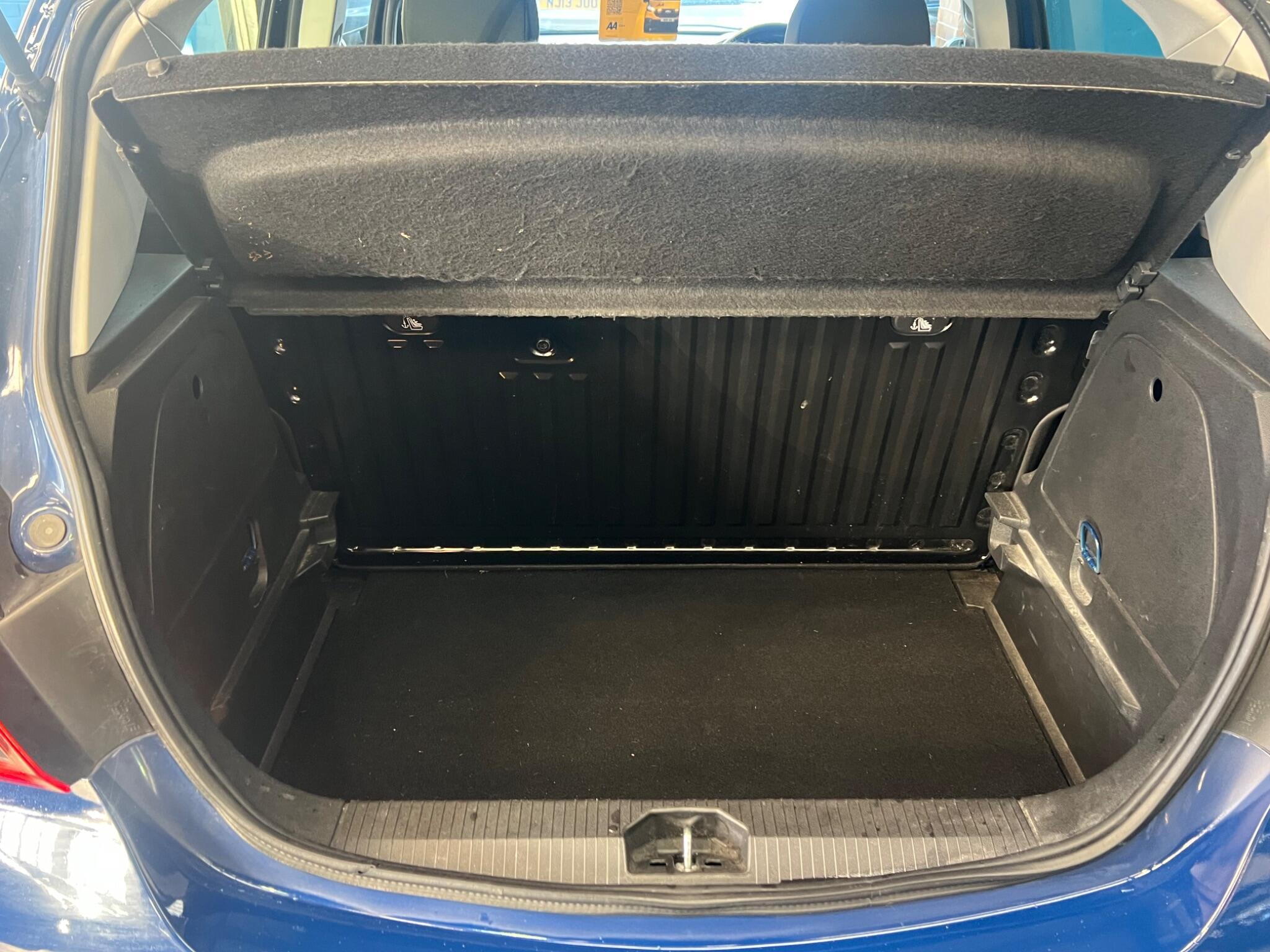 Vauxhall Corsa - Image 30