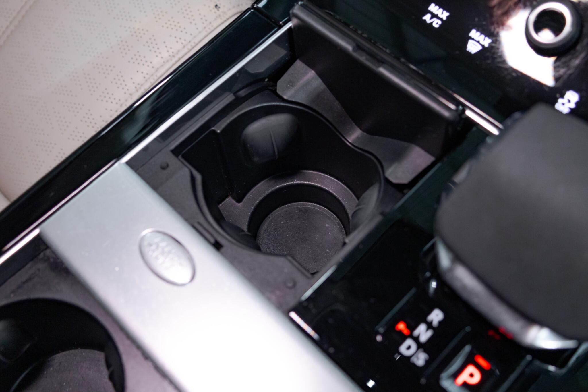 Land Rover Range Rover Velar - Image 47