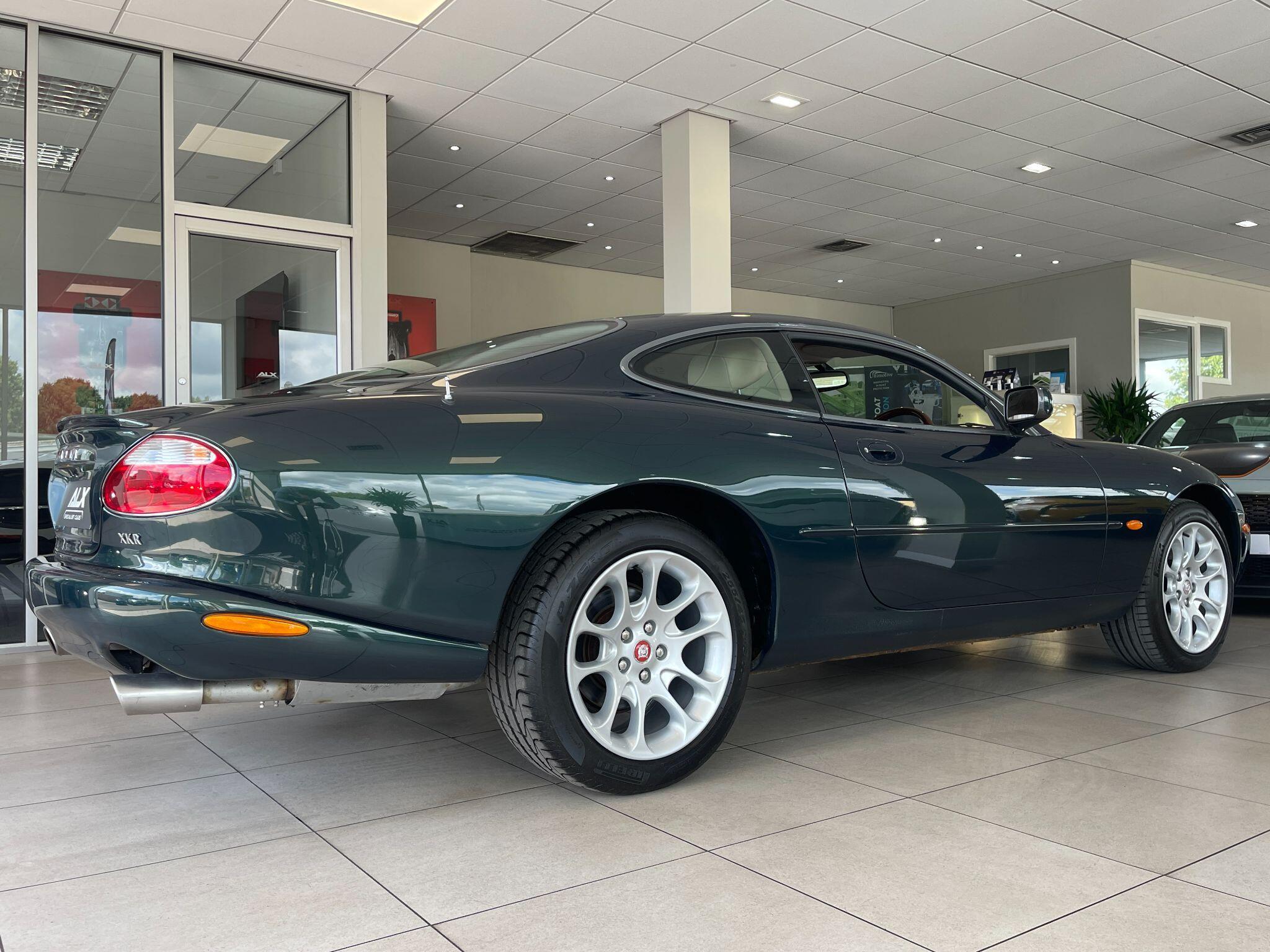 Jaguar XKR - Image 15