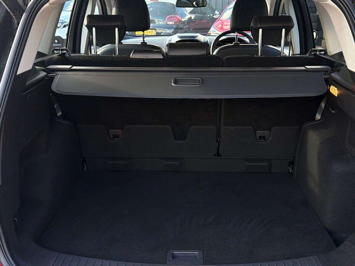 Ford Kuga - Image 19