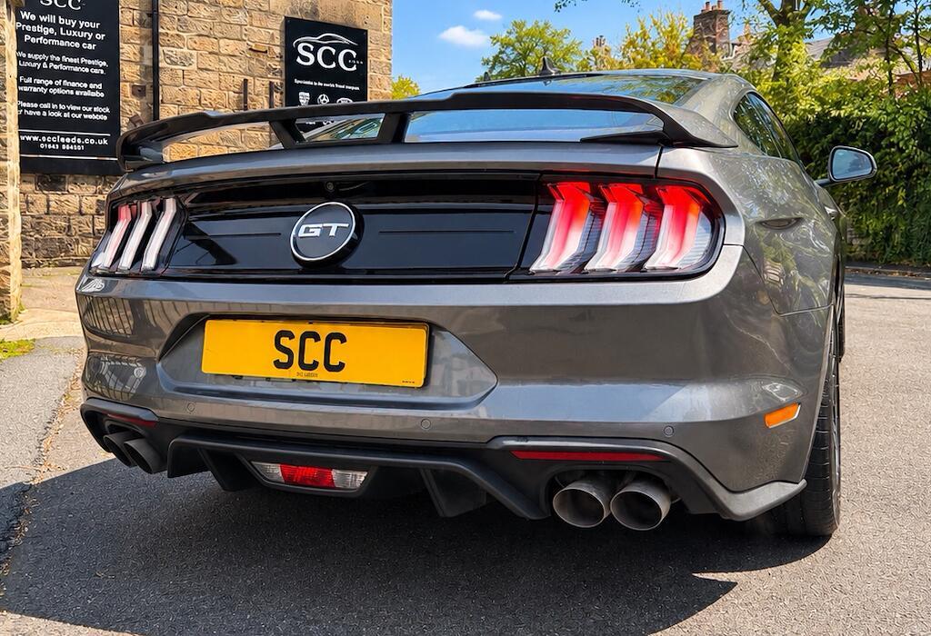 Ford Mustang - Image 8