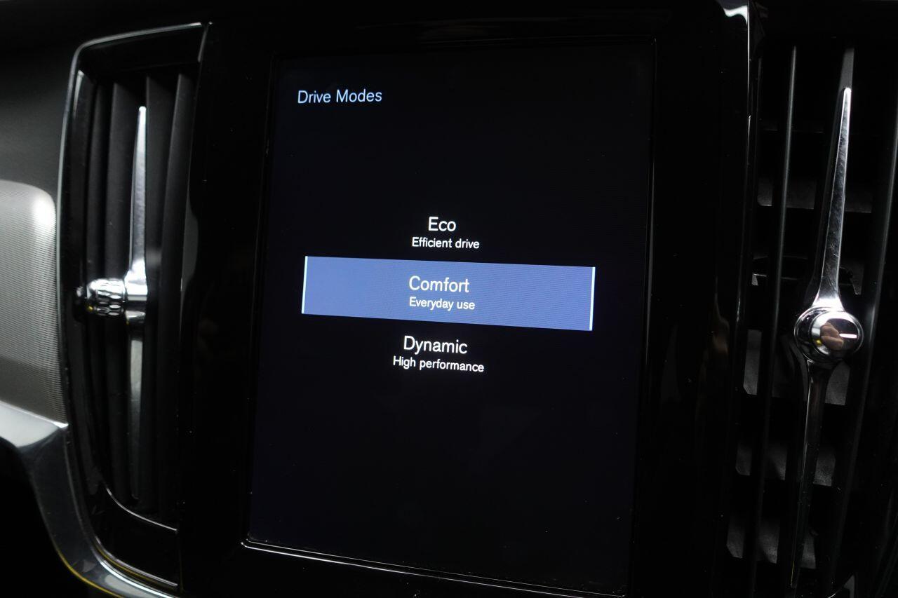 Volvo S90 - Image 33