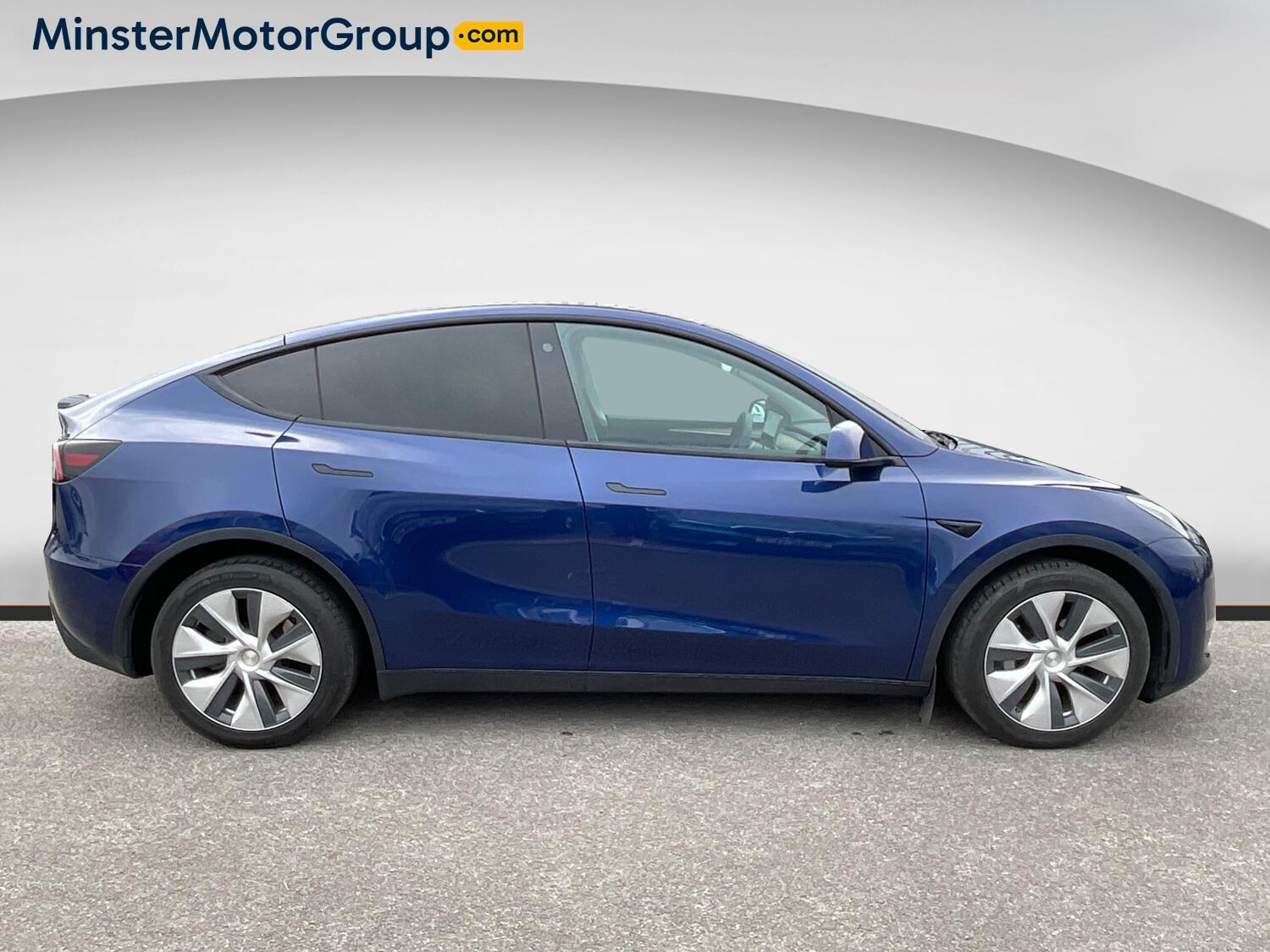 Tesla Model Y - Image 2