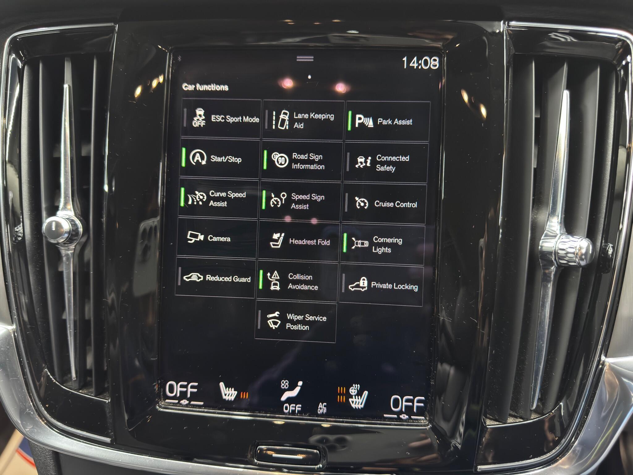 Volvo V90 - Image 35