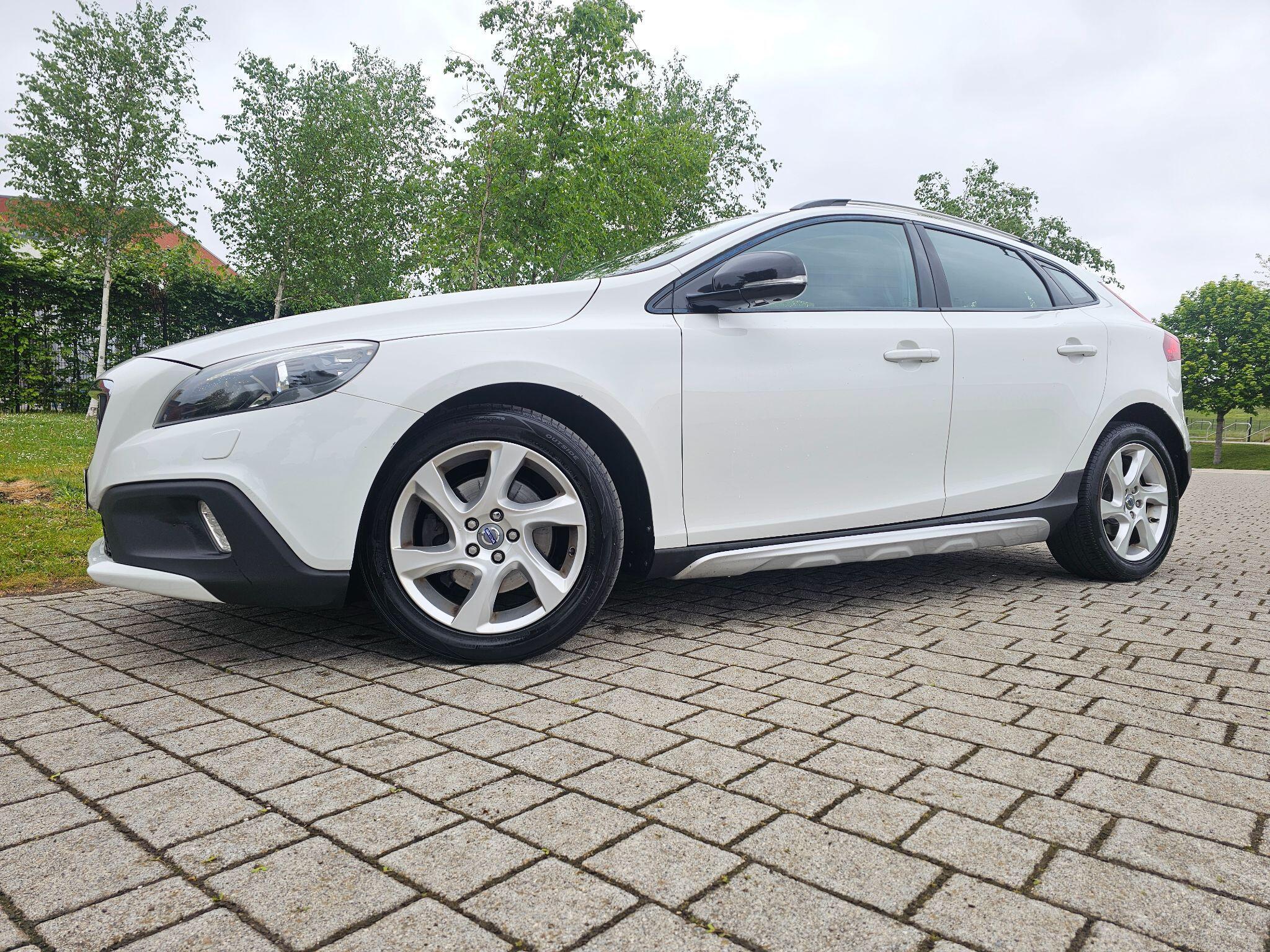 Volvo V40 CROSS COUNTRY - Image 26