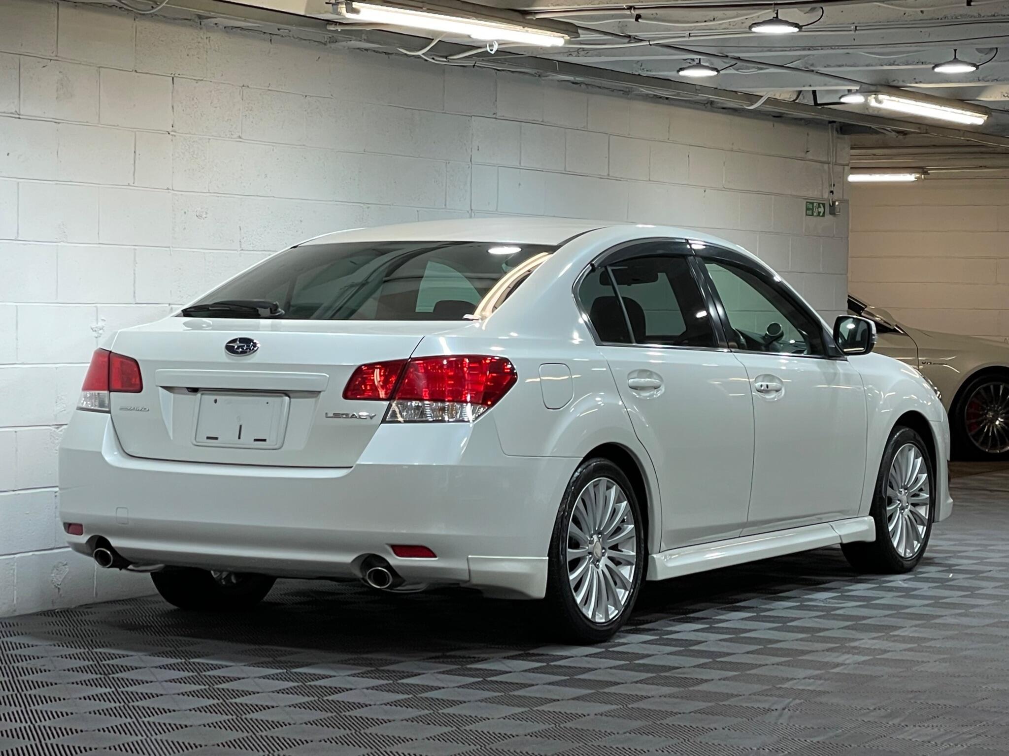 Subaru Legacy - Image 4