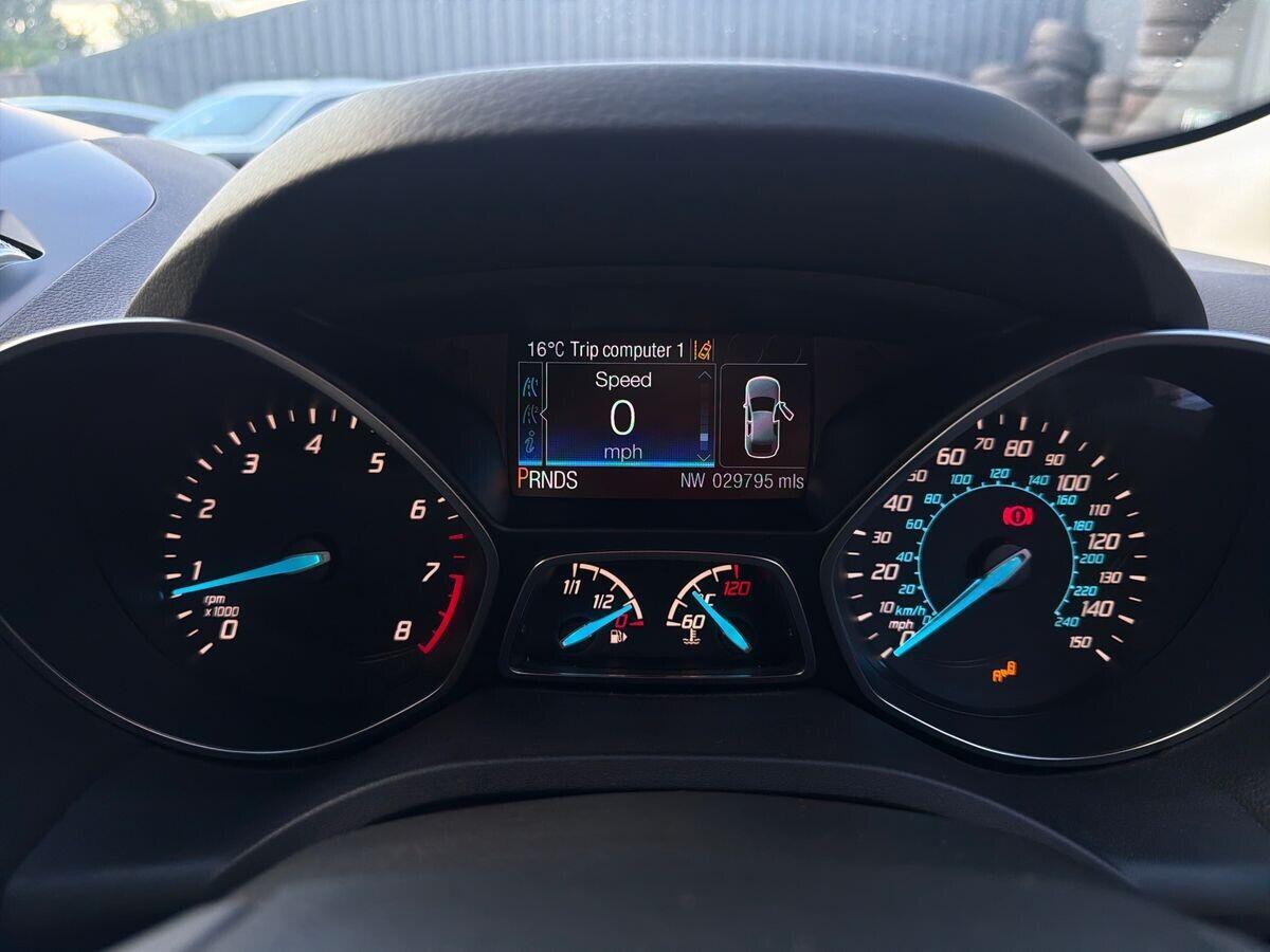 Ford Kuga - Image 12