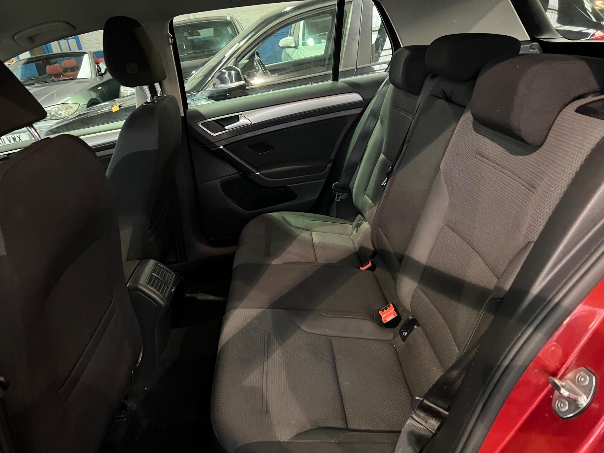 Volkswagen Golf - Image 54