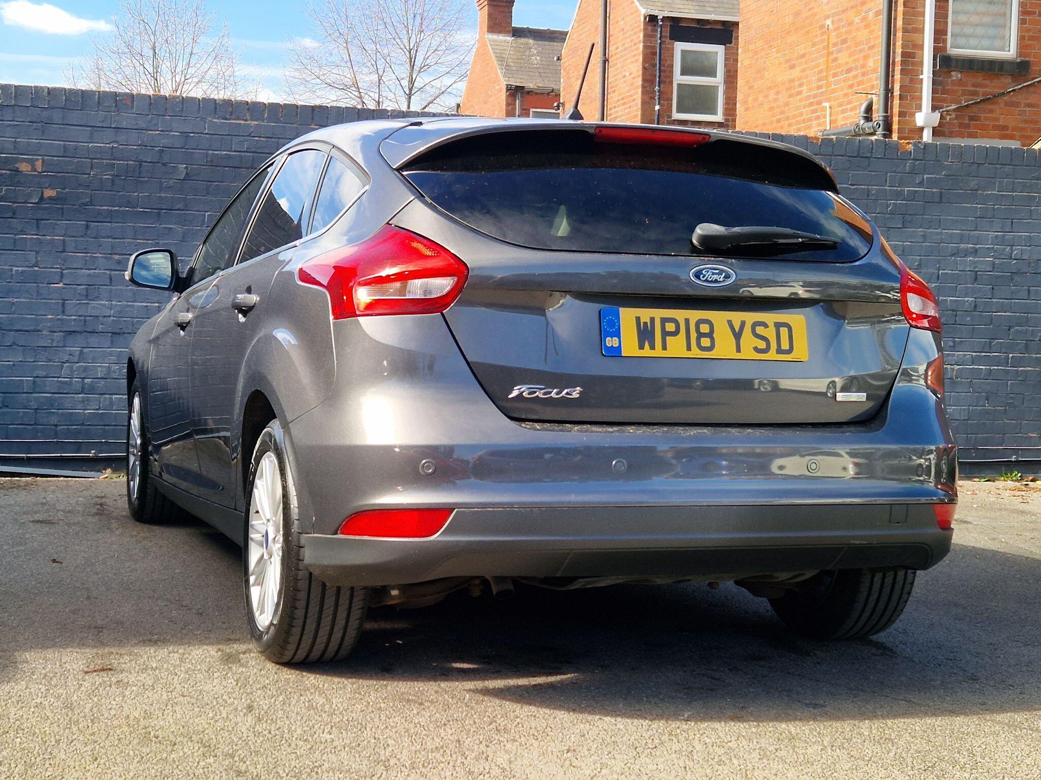 Ford Focus - Image 24