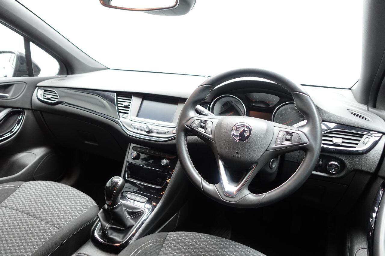 Vauxhall Astra - Image 15