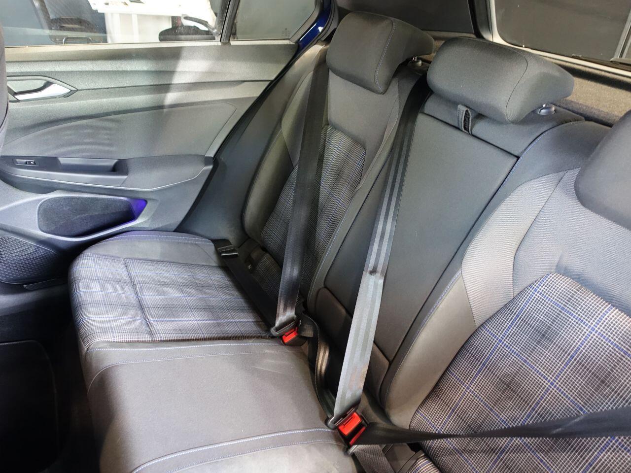 Volkswagen Golf - Image 17