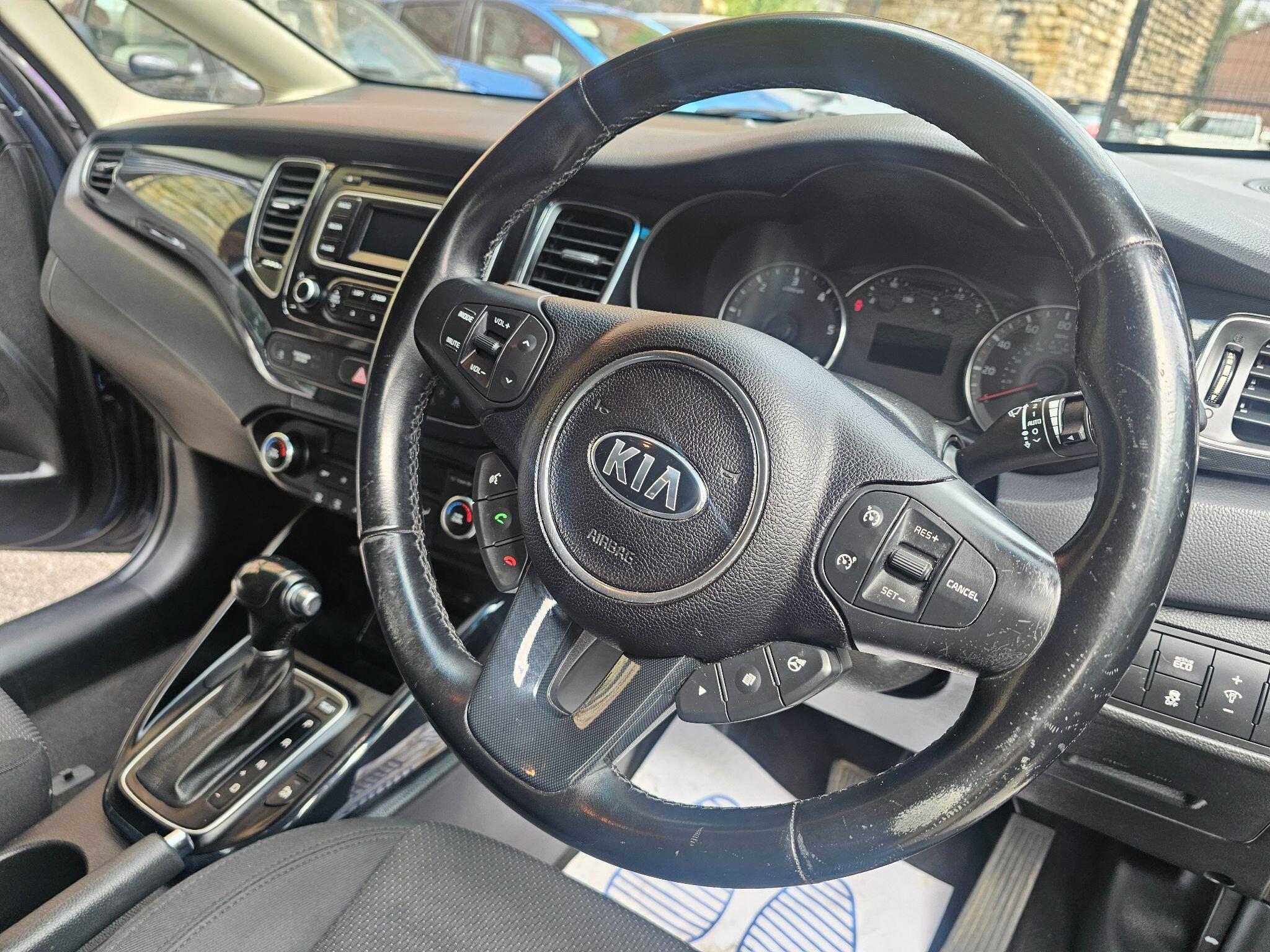Kia Carens - Image 20