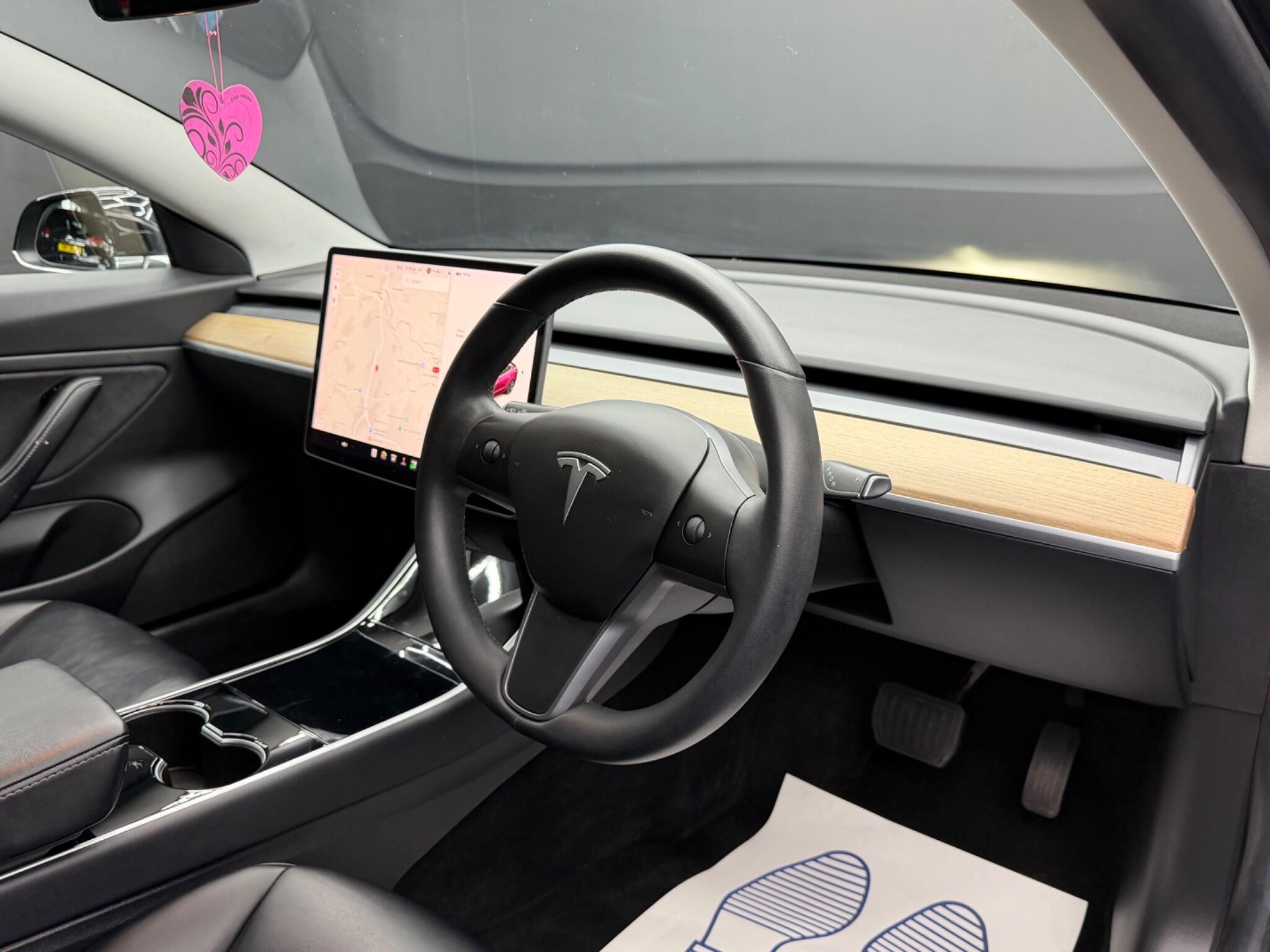 Tesla Model 3 - Image 9