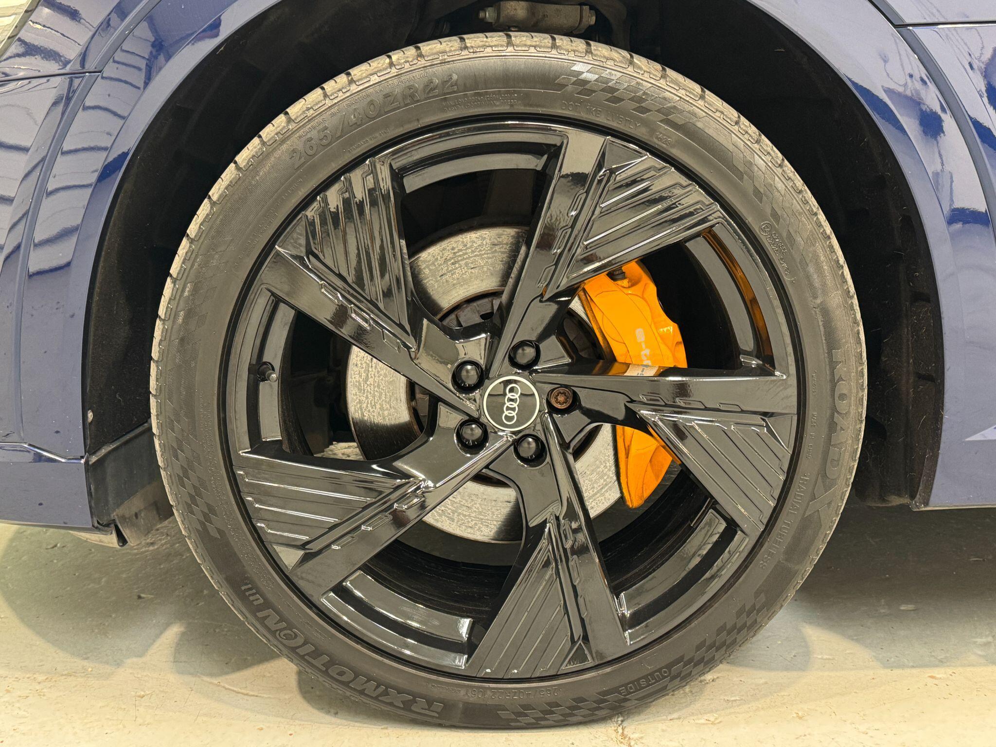 Audi E-Tron - Image 28