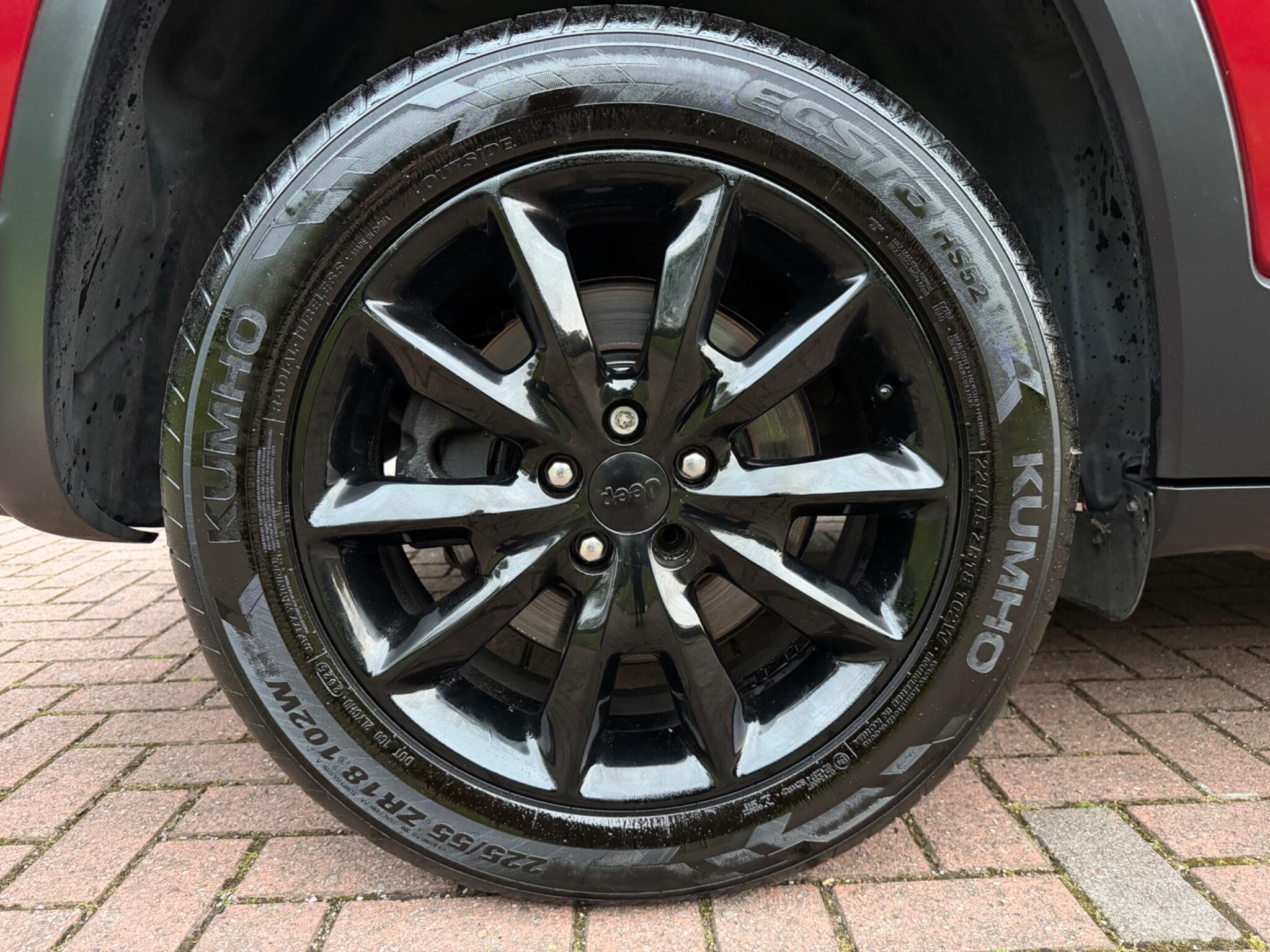 Jeep Cherokee - Image 22