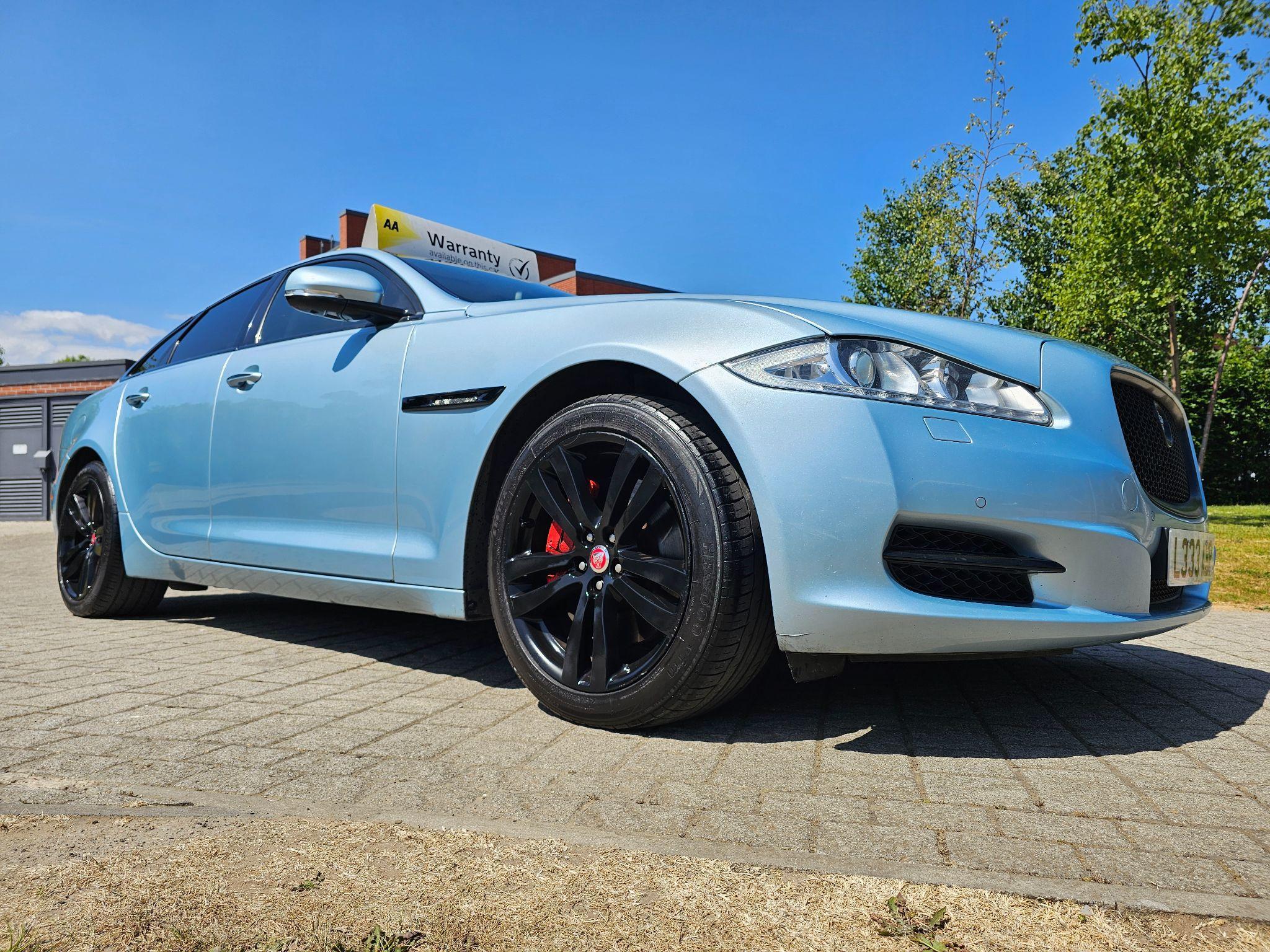 Jaguar XJ - Image 2