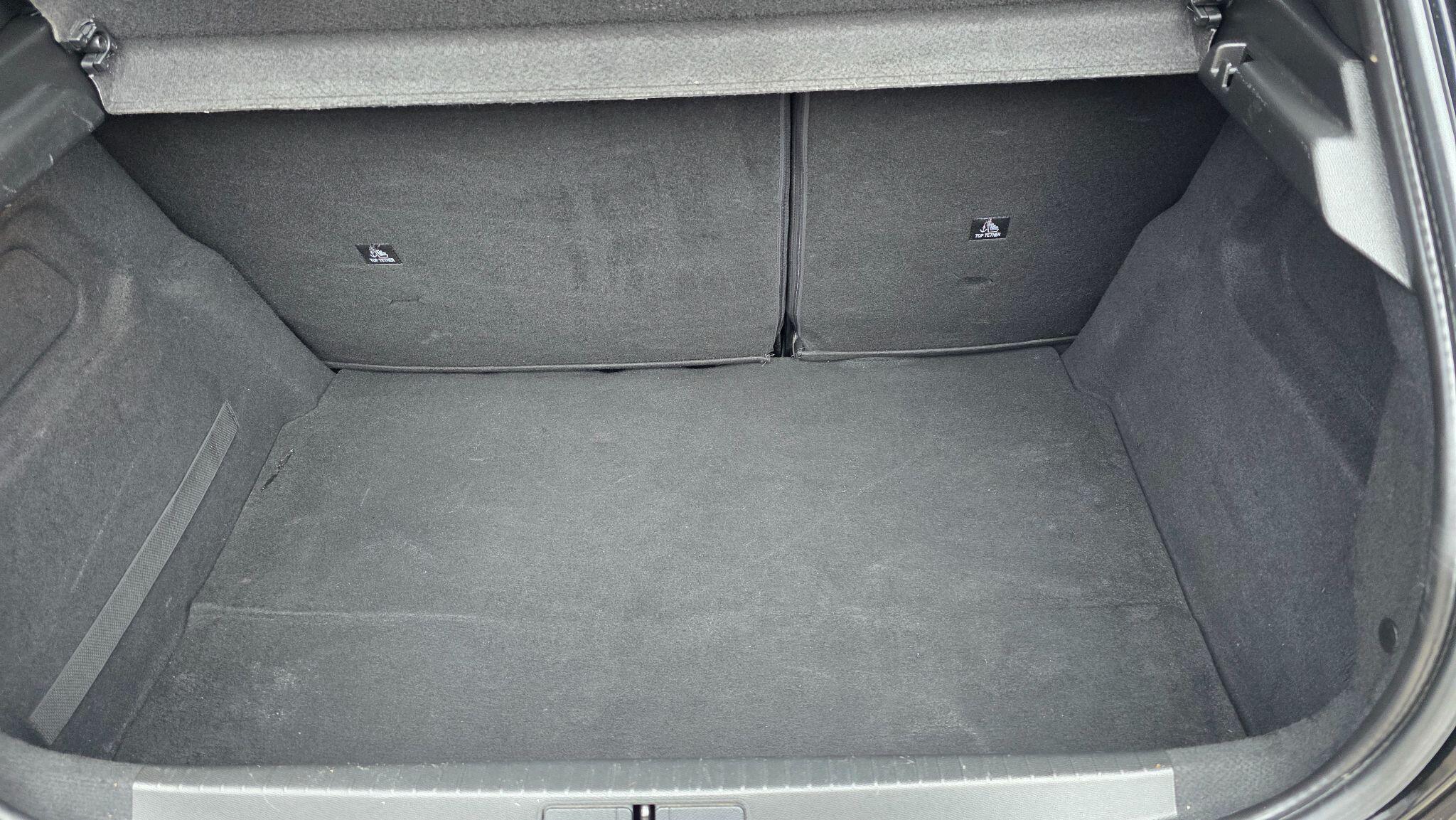 Peugeot 208 - Image 46