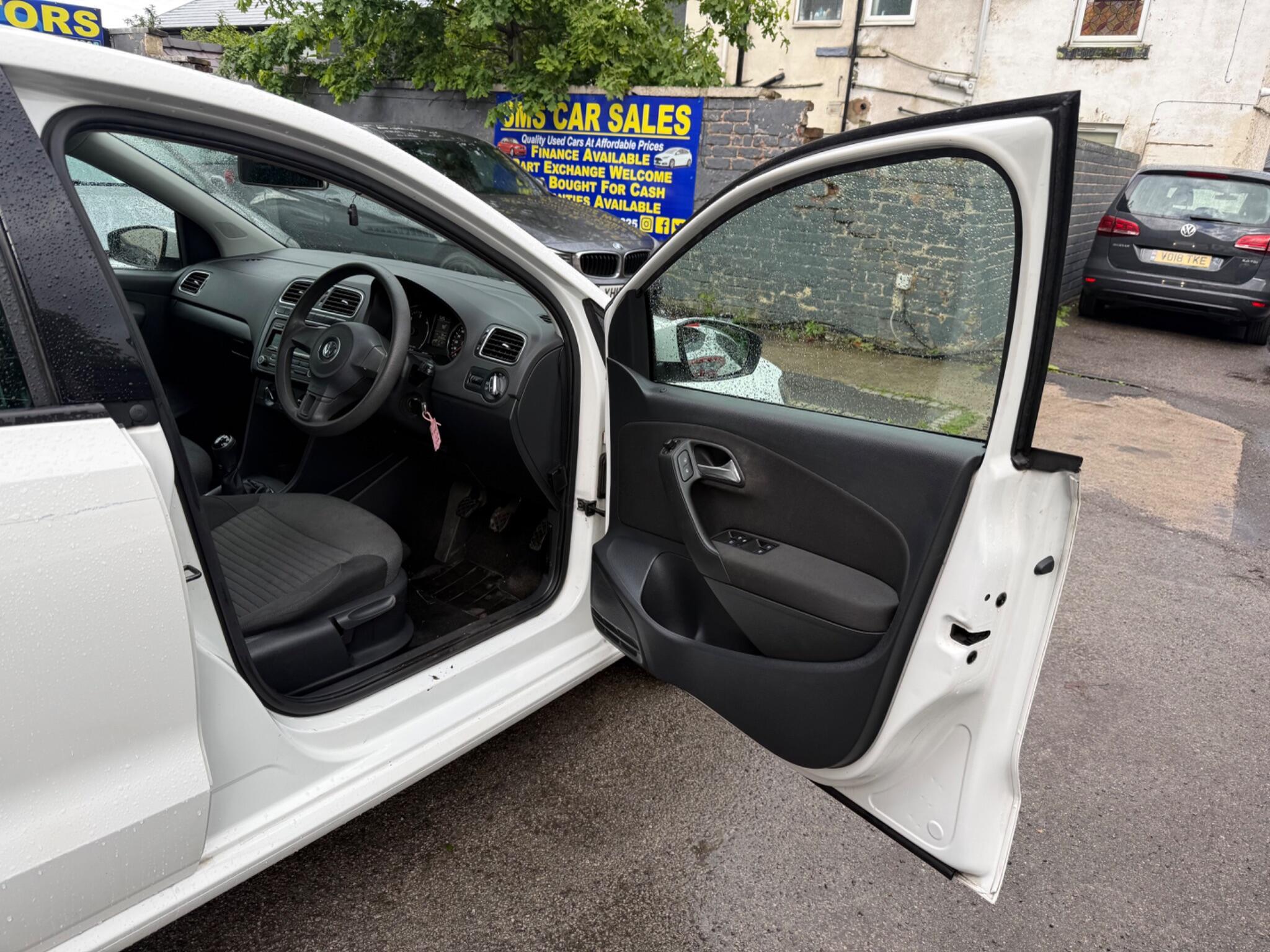 Volkswagen Polo - Image 17