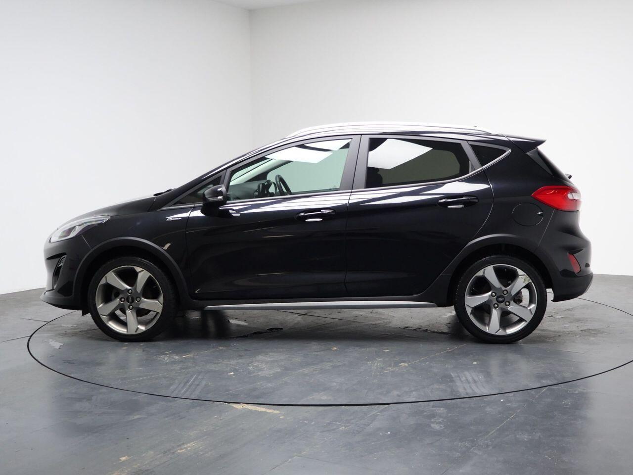 Ford Fiesta - Image 8