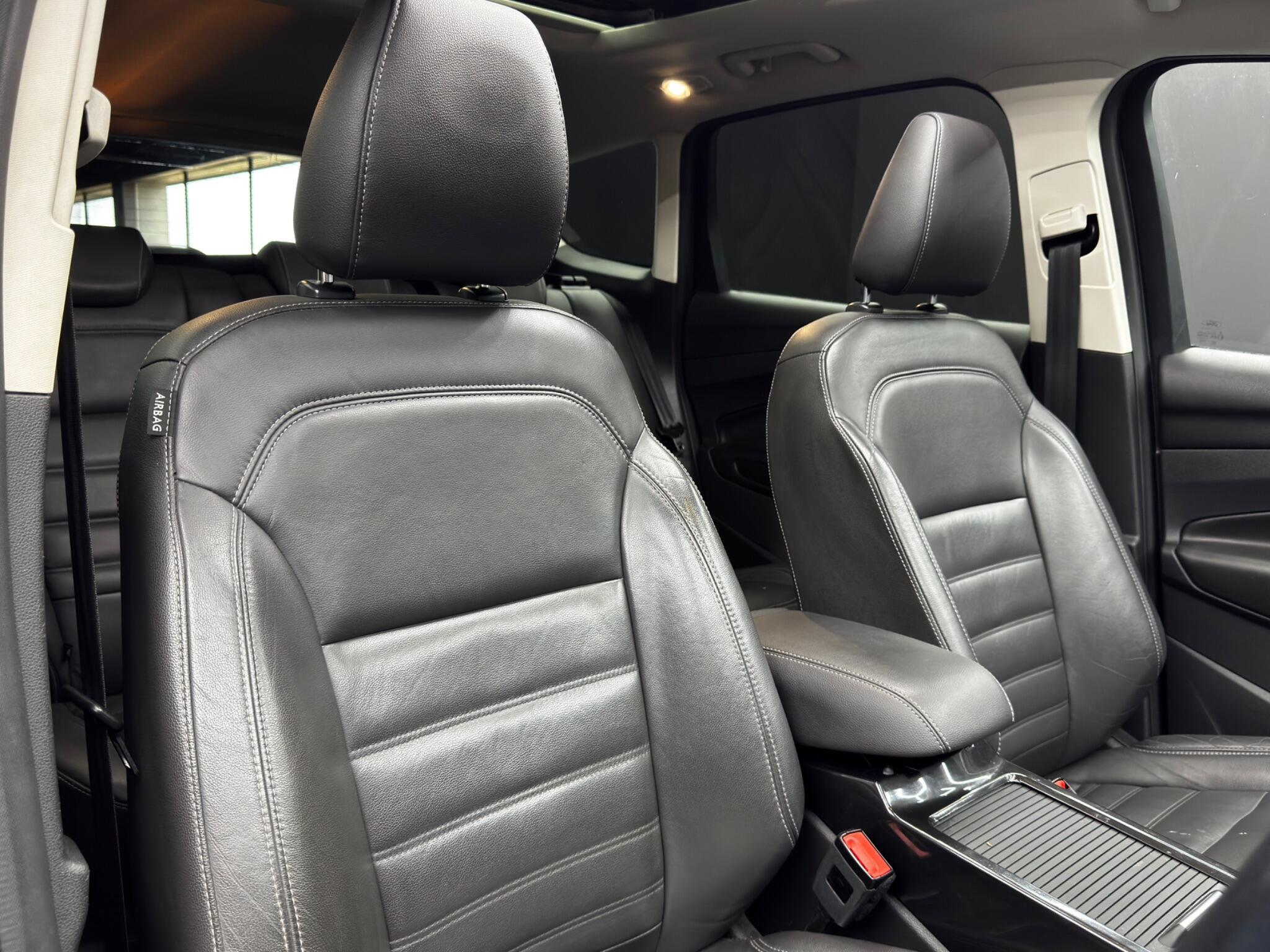 Ford Kuga - Image 12