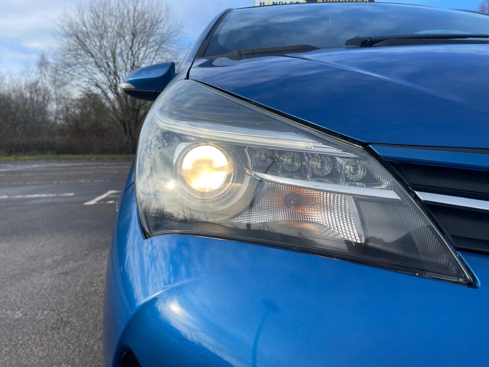 Toyota Yaris - Image 49