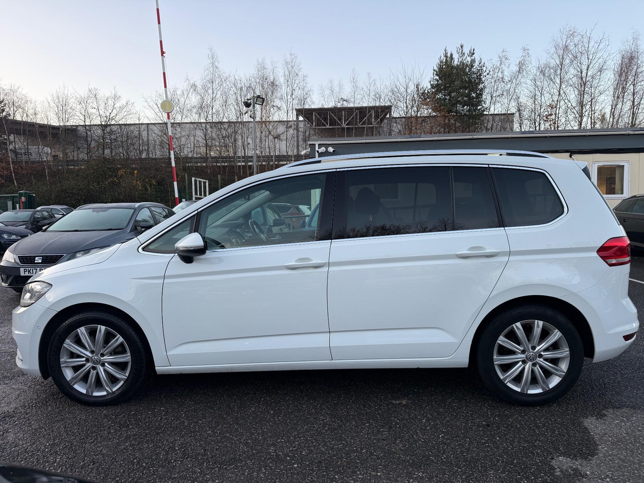 Volkswagen Touran - Image 8