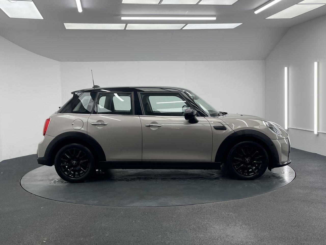 MINI Hatch - Image 21