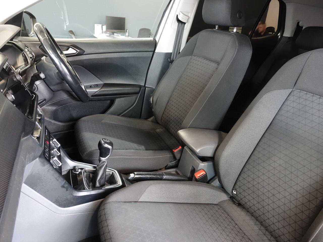 Volkswagen T-Cross - Image 12