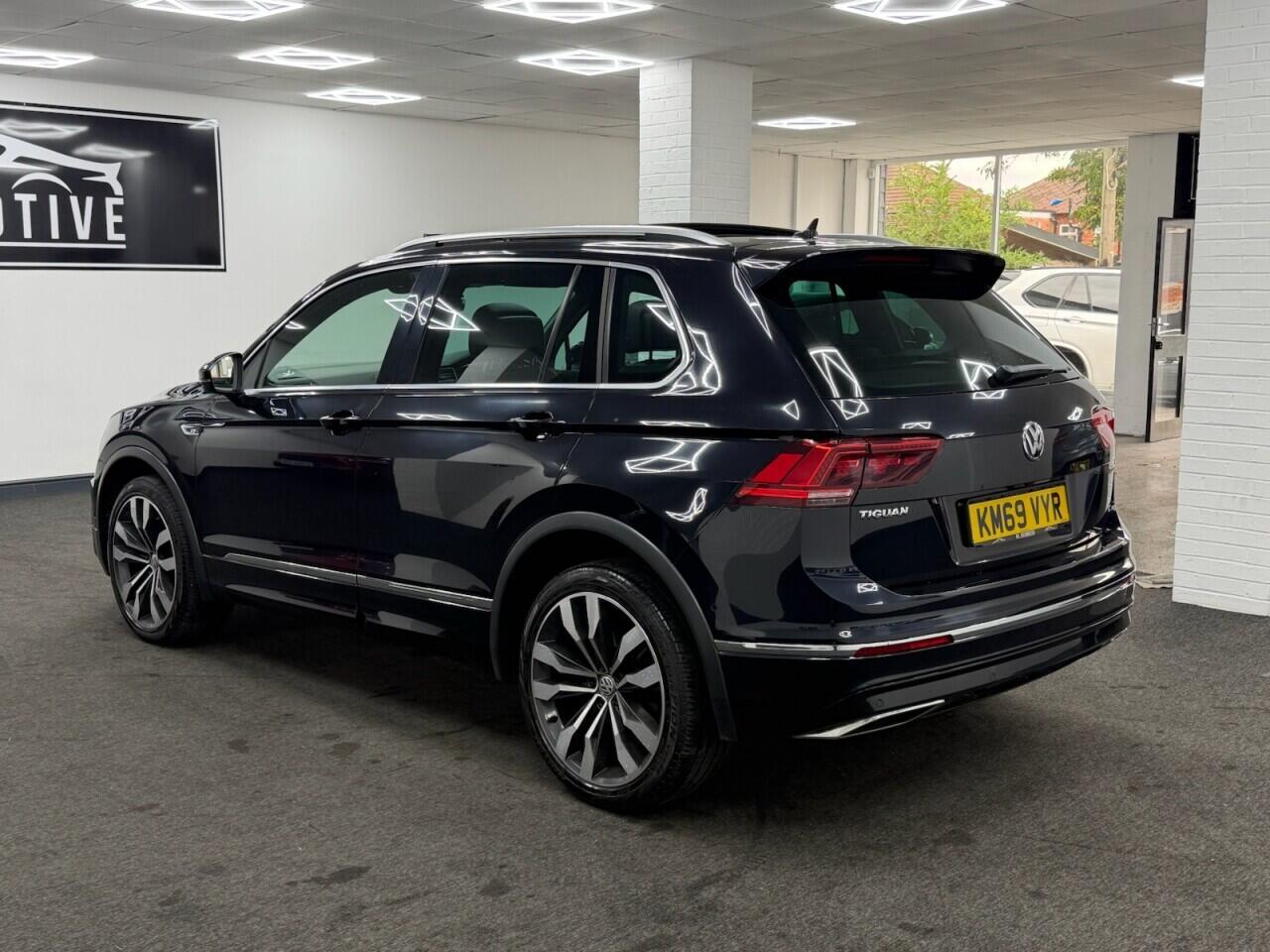 Volkswagen Tiguan - Image 6