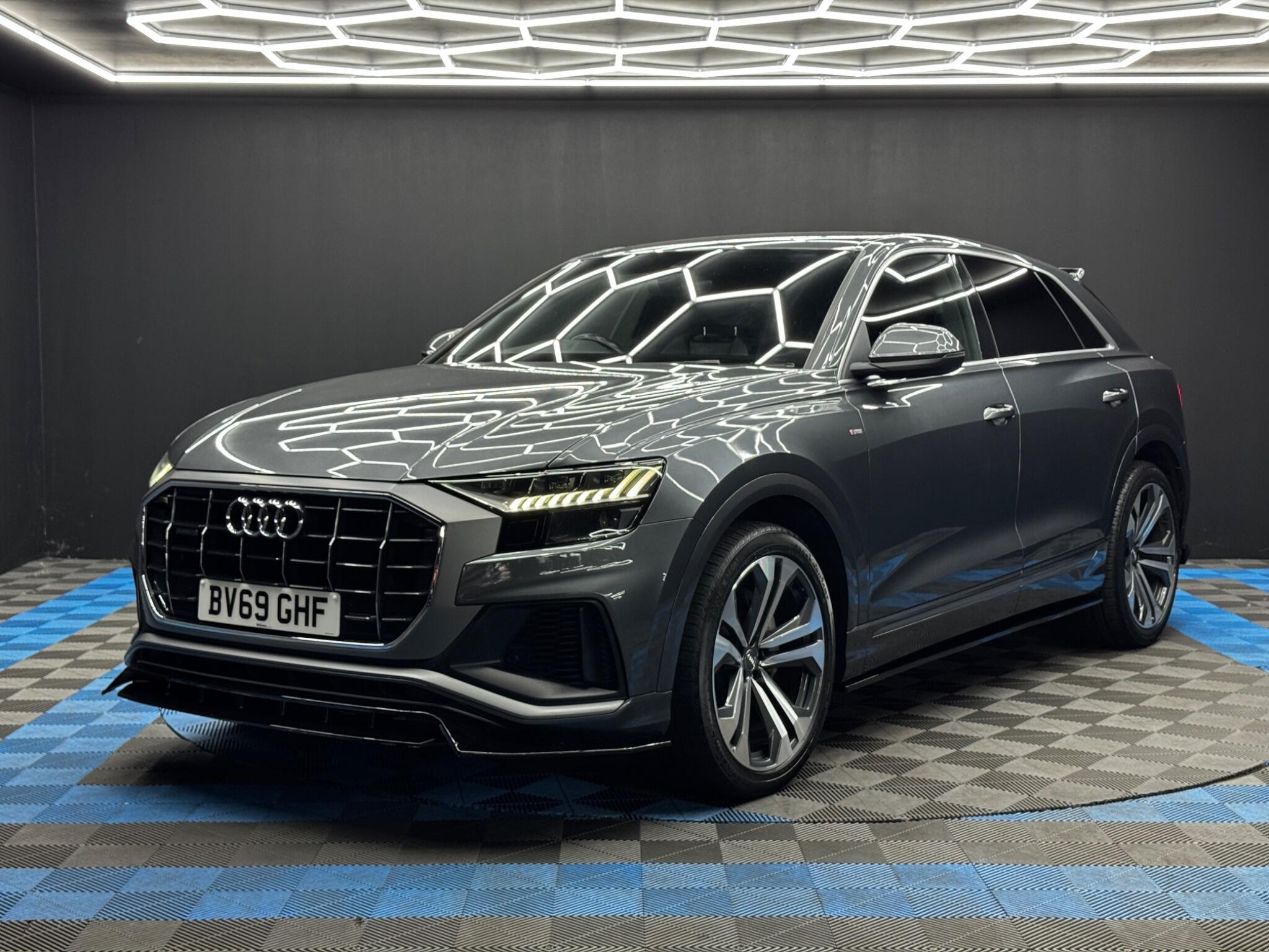 Audi Q8 - Image 3