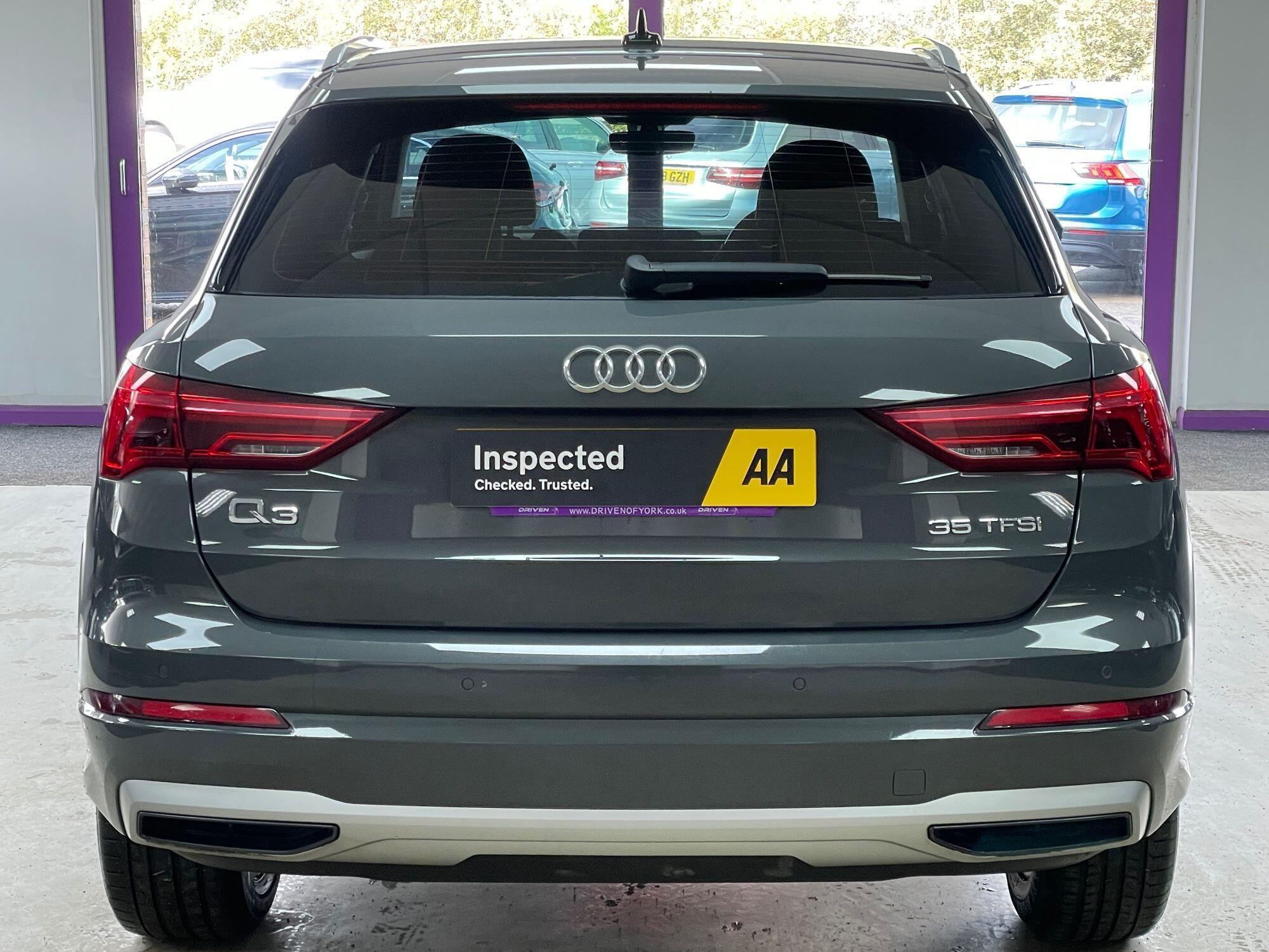 Audi Q3 - Image 9