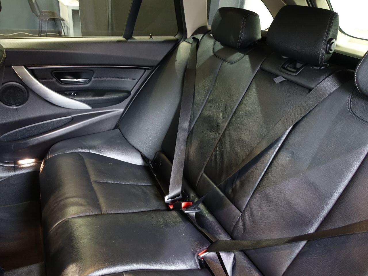 BMW 3 Series - Image 22