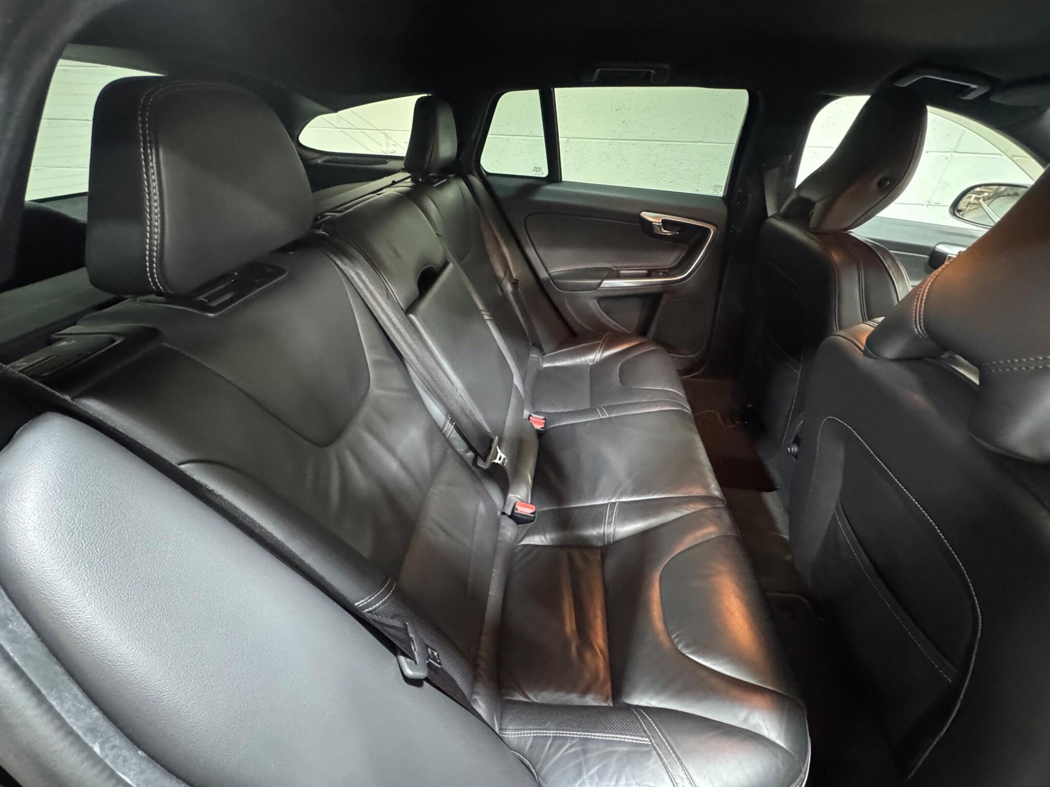 Volvo V60 - Image 11
