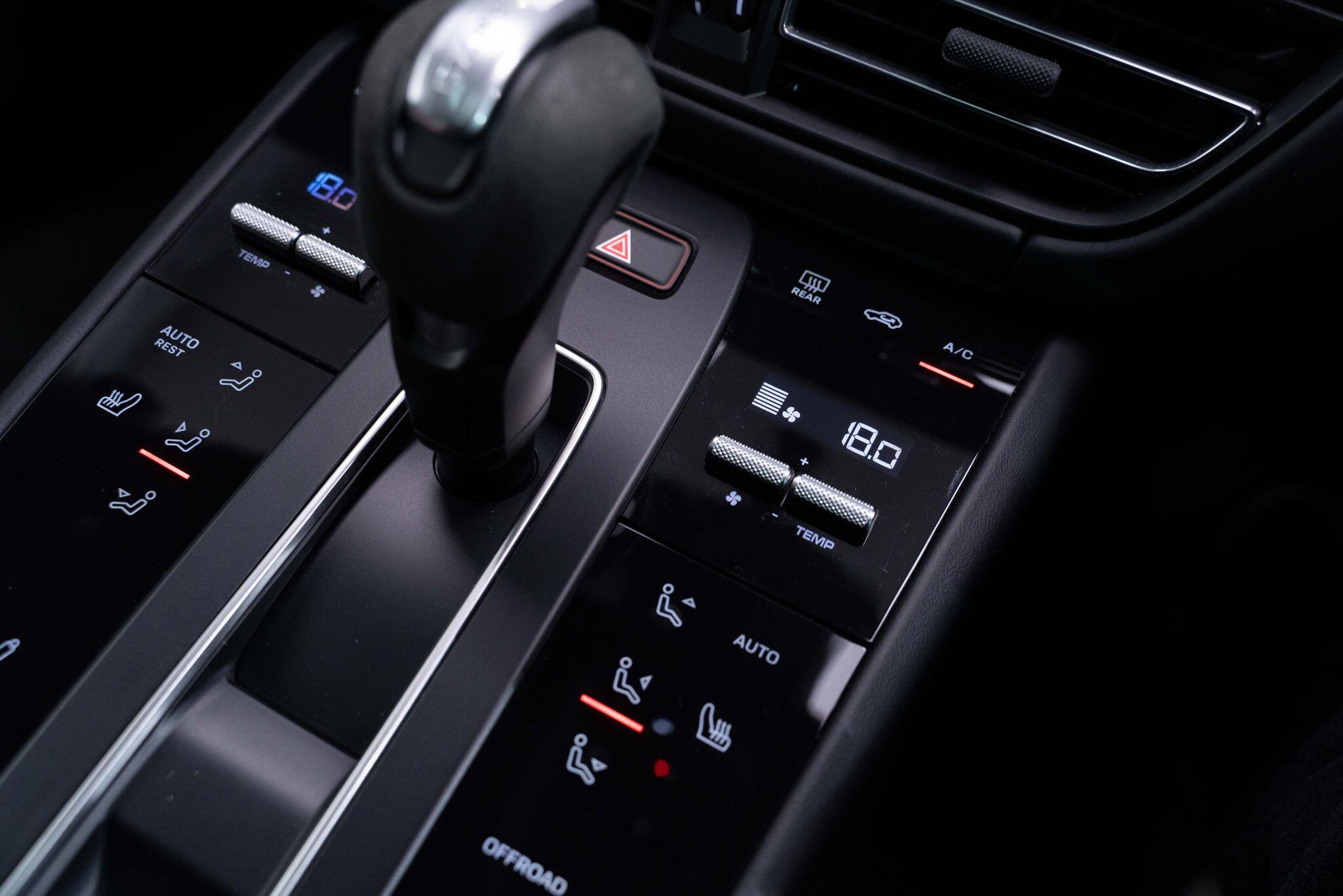 Porsche Macan - Image 3