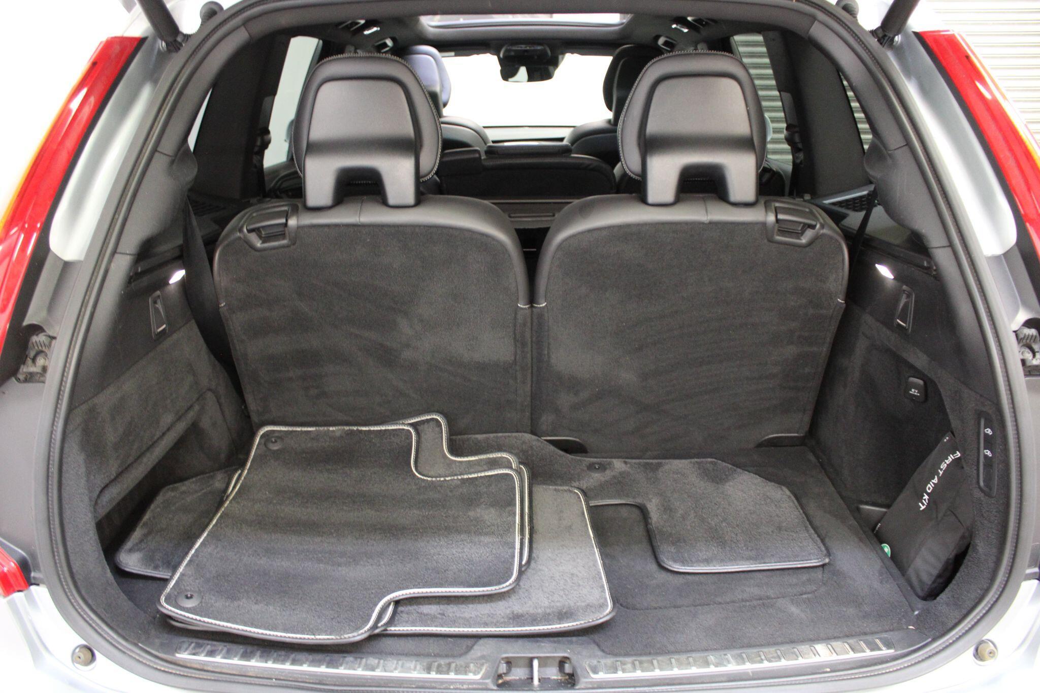 Volvo XC90 - Image 17