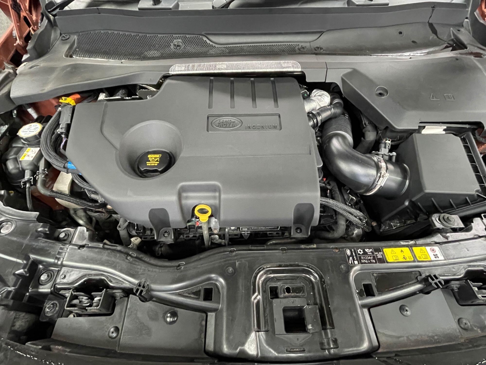 Land Rover DISCOVERY SPORT - Image 17