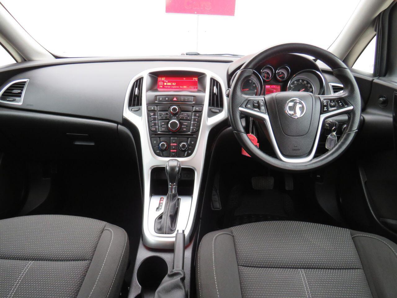 Vauxhall Astra - Image 2