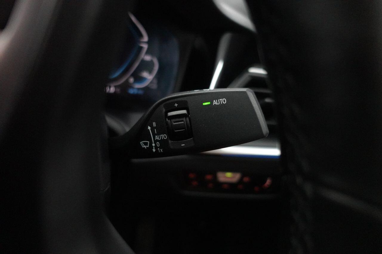 BMW 3 Series - Image 16