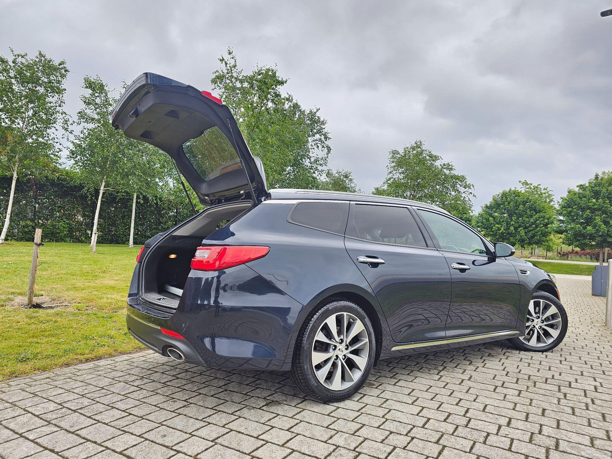 Kia Optima - Image 12